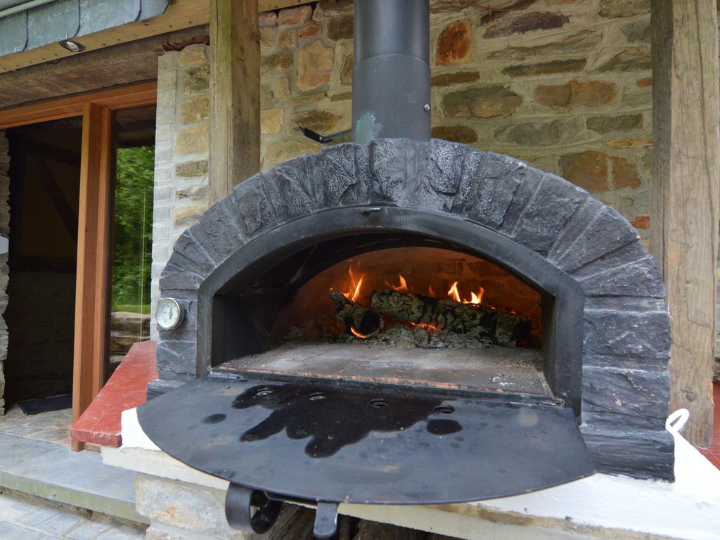 Cozy Holiday Home In Odeigne With Sauna 外观 照片